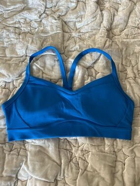 Athleta Vital Sports Bra. Size Small
